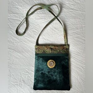 🎀Elegant Green Velvet Crossbody Bag